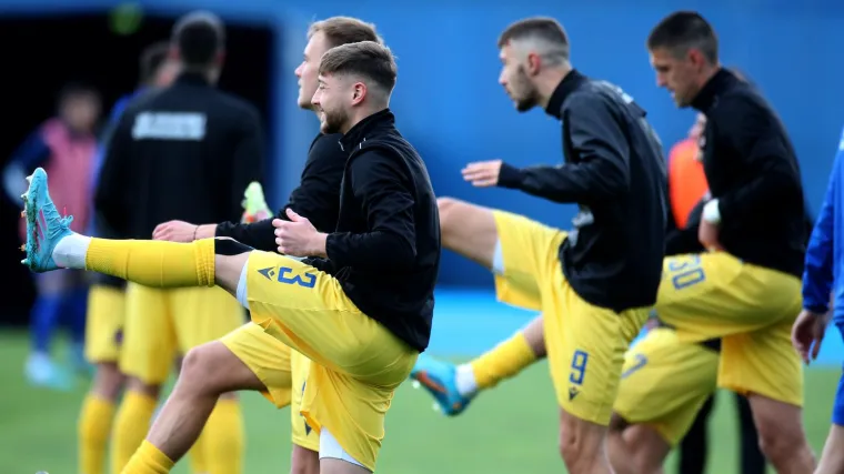 Dragovoljac protiv Dinama nastupa u unikatnim dresovima: Pogledajte kako su prekrasnom gestom odali počast Ukrajini