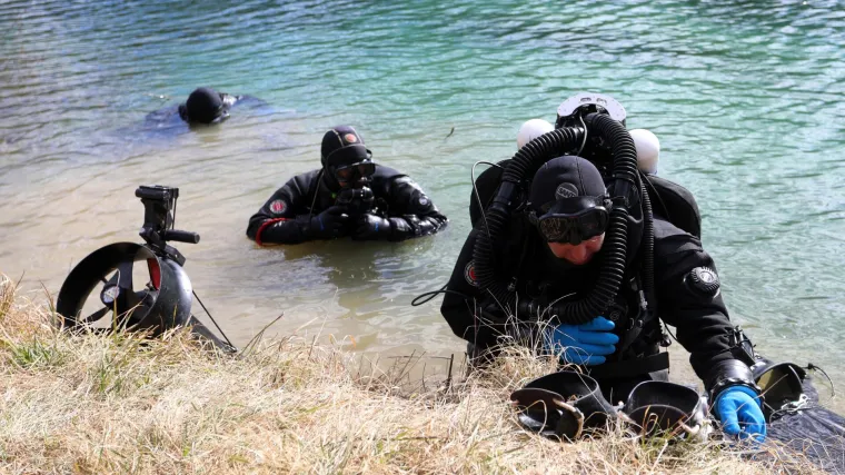 Vi&scaron;e stranaca pronađeno uz obalu Kupe. Mrtav mu&scaron;karac pronađen u rijeci, drugi je umro nakon neuspje&scaron;ne reanimacije