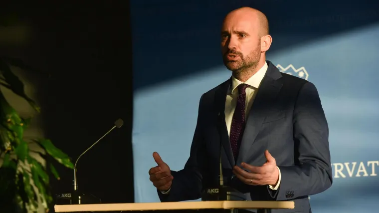 Znate li koliko je zapravo 60 milijuna kuna? Izračunali smo koliko trebate raditi da biste 'težili' kao ministar Paladina