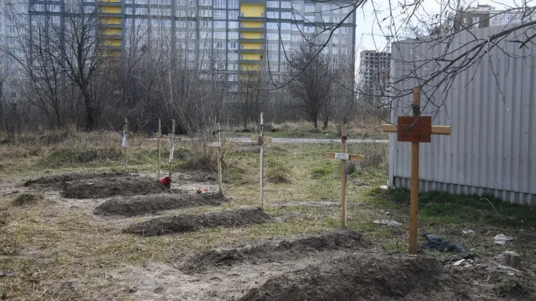 Sramota ruskih vojnika: Ukrajinski svećenik do&scaron;ao po tijela preminulih, a oni podmetnuli eksploziv u le&scaron;eve