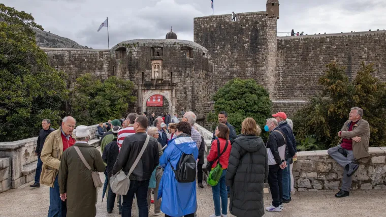 Turisti se u Hrvatskoj osjećaju sigurno, ali rezervacija je manje: 'Pad je 30 do 40 posto, a rat je postao normalna tema'