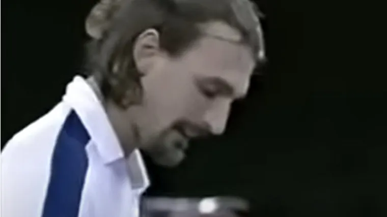 Kako je mladi Federer izludio Ivani&scaron;evića i prasnuo u smijeh: Pogledajte &scaron;to je Hrvat napravio nakon genijalnog poteza &Scaron;vicarca