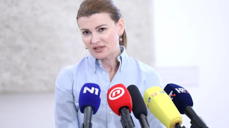 Oporba traži odlazak Bero&scaron;a zbog skandala s poslom njegova poznanika: 'Svaki tjedan, skandal jedan'