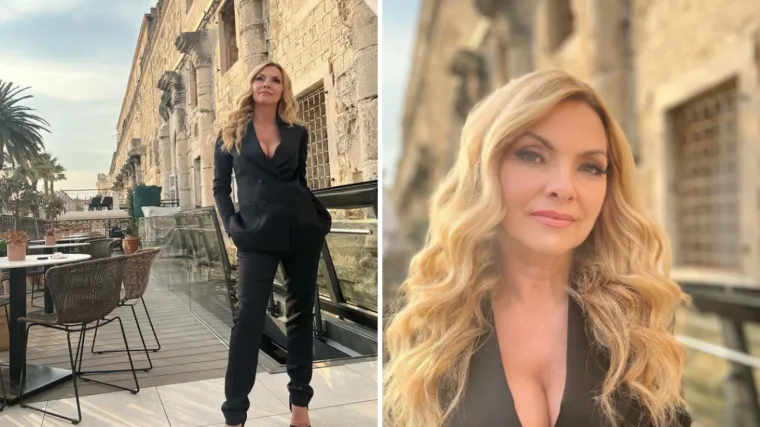 Vlatka Pokos za &scaron;etnju Splitom odabrala crni dekoltirani sako koji je savr&scaron;eno istaknuo sve njene atribute