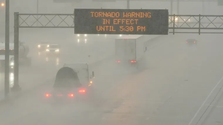 VIDEO Nestvarna snimka iz Južne Karoline. Par prolazio kroz tornado, u jednom trenutku mislili su da je gotovo