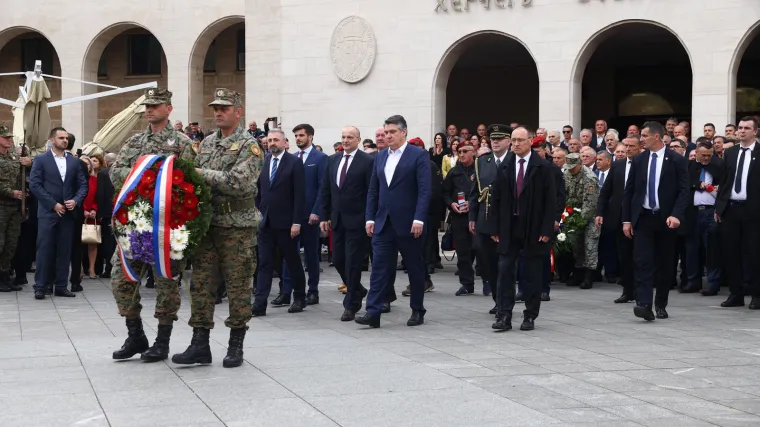 Logora&scaron;i napali Milanovića zbog dolaska u Mostar: 'To je anticivilizacijski. Taj čovjek želi mijenjati povijest'