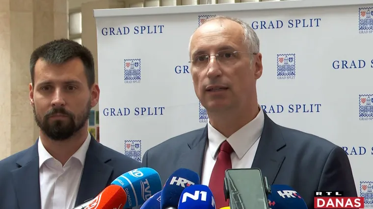 Točno u podne ostavka Ivice Puljka, a Splićani o novim izborima kažu: 'Jedino rje&scaron;enje je pr&scaron;ut na čelo'