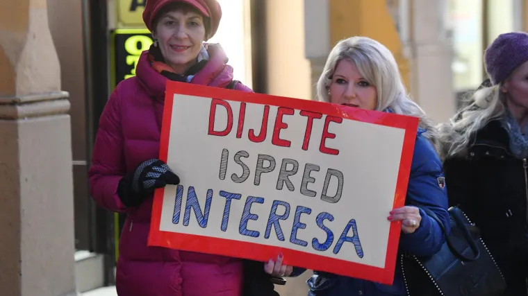 U zagrebu kronično nedostaje vrtića. Dok se ne izgrade djeca ispod crte će već krenuti u &scaron;kolu