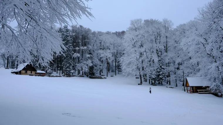 Zimski ugođaj bit će kratkog vijeka: Oborine će prestati, a naoblaka će se postupno smanjivati