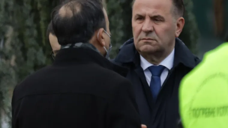 Poznati političar te&scaron;ko stradao u nesreći u Srbiji, njegov suputnik poginuo: Sletjeli s ceste i prevrnuli se na krov