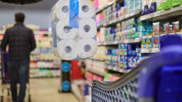 Istraživanja pokazuju kako potro&scaron;ači mijenjaju navike zbog inflacije. Hoće li Hrvati odustati od troslojnog toalet papira?