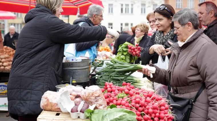 HGK procjenjuje da će Hrvati za Uskrs pojesti 1700 tona &scaron;unke i 30 milijuna jaja. Potro&scaron;it će od 200 do tisuću kuna