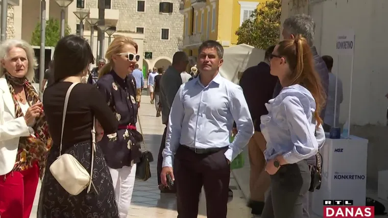 HDZ jo&scaron; čeka s kandidatom za Split, &scaron;u&scaron;kanja sve glasnija, a ne sti&scaron;avaju se ni kritike. 'Kadrovski potencijal je mali'