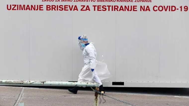 Novi podaci stožera: Danas u Hrvatskoj 834 novih slučajeva, preminulo je osam ljudi