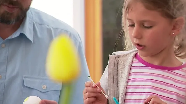 Večeras se blagoslovi uskr&scaron;nja hrana, jedna obitelj ispričala kako oni slave dok čekaju da se ispeku jo&scaron; orahnjača i kruh