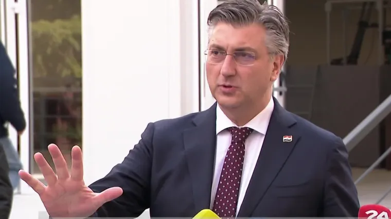 'Sretan Uskrs svima... Pitanja u utorak', zaželio je Plenković i zapeo o RTL-ov mikrofon. Istražujemo tko leti iz Vlade