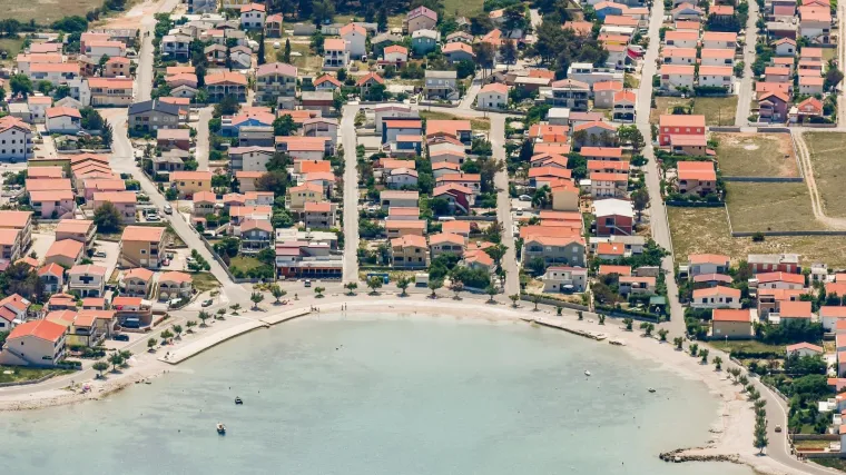 Ponovno rekordi na otoku rekorderu: Na Viru ostvarili najveći broj dolazaka otkako se vodi statistika