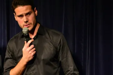 Kako smo preživjeli 'novo normalno': Danko Ažić nastupa u Klubu Kazališta Komedija sa showom 'Koronike iz Hrvatske'