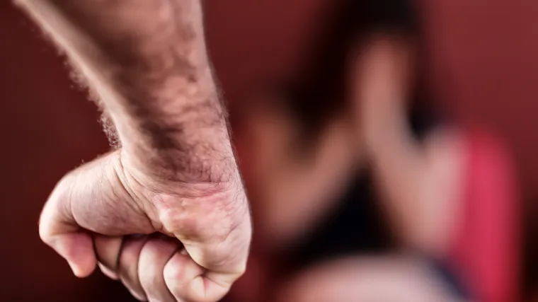 Bilder i za&scaron;titar brutalno premlatio 25-godi&scaron;nju Zadranku: 'Nestali su joj novci, a onda je pogledala u njegovu torbicu...'