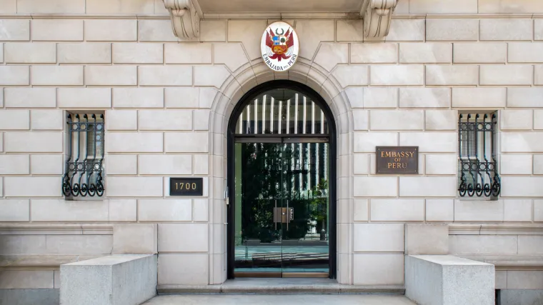 Pucnjava u ambasadi Perua u Washingtonu: Najmanje jedna osoba upucana. Istraga u tijeku