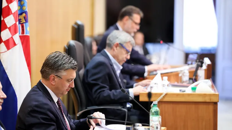 Plenković zastupnici poručio da 'opet laže', situaciju smirivao Jandroković: 'Predsjedniče Vlade, nemojmo tako...'