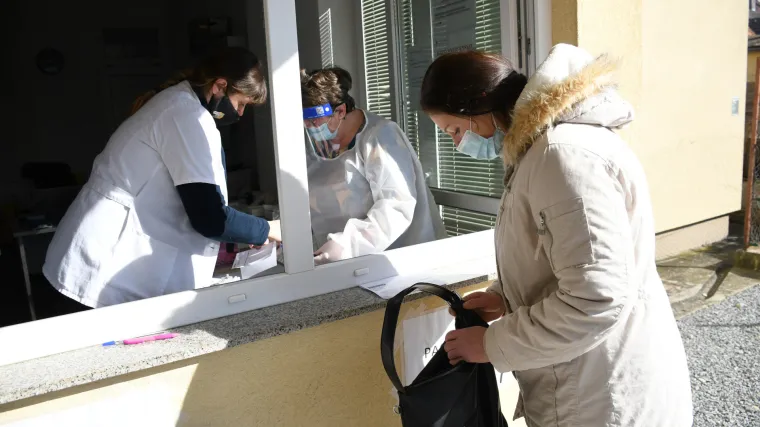 Danas imamo 1301 novih slučajeva zaraze, na bolničkom liječenju 492 pacijenata: Preminulo jo&scaron; 8 ljudi