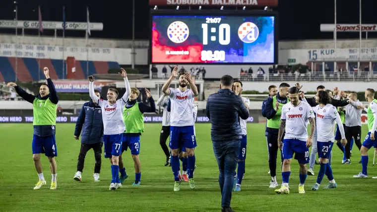Hajduku pobjedom u derbiju drastično narasle &scaron;anse za naslov, Osijek najvi&scaron;e profitirao od poljudskog okr&scaron;aja! Evo tko je sad favorit