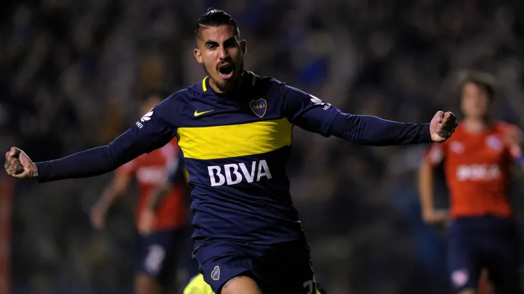 Nogometa&scaron; se podvrgnuo u nekim zemljama zabranjenoj operaciji jezika: '&Scaron;okirao je obožavatelje, izgleda kao zmija'