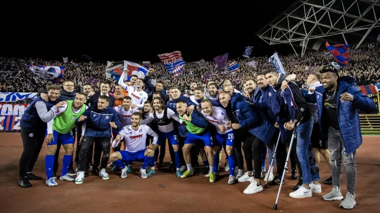 Sinoć ludnica i velika fe&scaron;ta, a danas hladan tu&scaron;: Hajduk zbog navijača opet upao u probleme