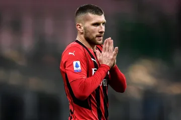 Što mu sada nije po volji? Talijani šokirani Rebićevim ponašanjem, bivši Vatreni ovim potezom kao da želi nešto poručiti