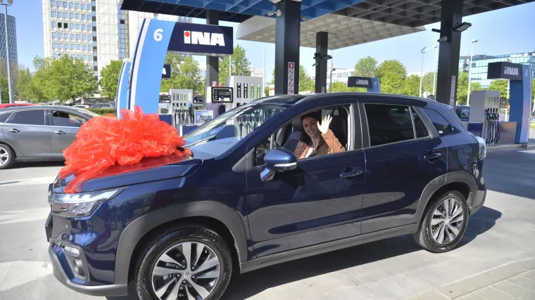 Jedan automobil oti&scaron;ao u Obrovac Sinjski, a drugi tek čeka vlasnika