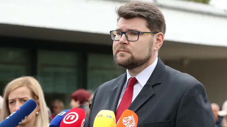 Grbin o Milanoviću i Plenkoviću: 'Možda bi bilo lak&scaron;e bez te&scaron;kih riječi, ali bezobrazluk je jedno, a lopovluk i kr&scaron;enje Ustava ne&scaron;to sasvim drugo'