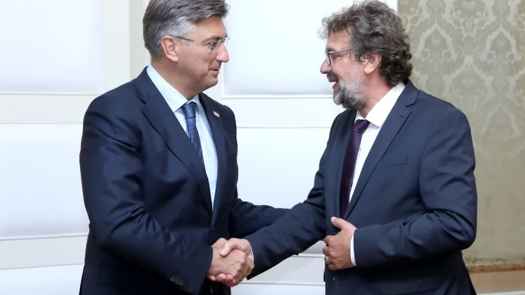 Po prvi put Hrvatska bi mogla imati predstavnika u srpskoj vladi. Vučić poručio: 'Želim razgovarati s Hrvatima, ali stalno me napadaju'