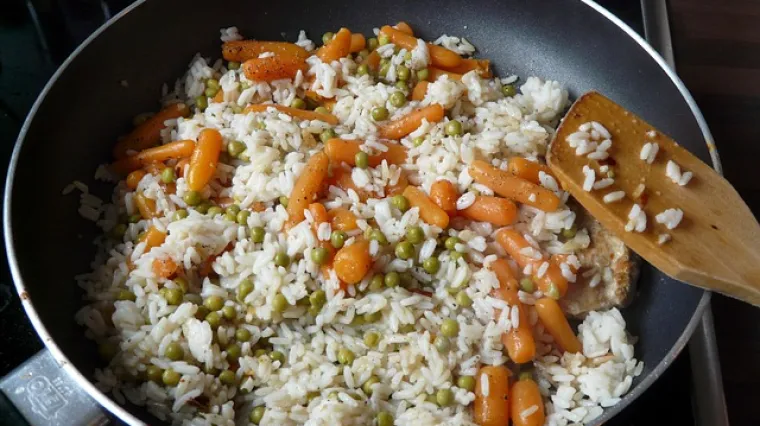 Kako dinstati rižu na pravilan način?