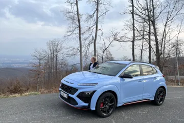 Susjedi su me mrzili zbog auspuha, ja sam se osjećala kao u tenku, a onda sam stisnula N pa se zvijer probudila