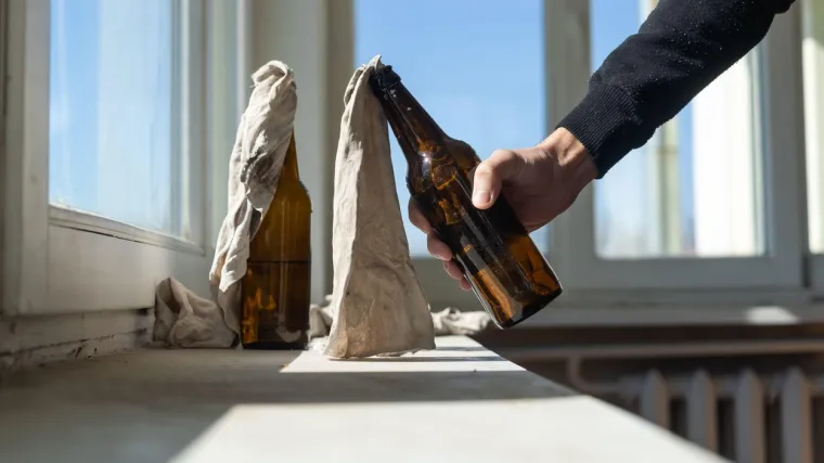 Mladi Rusi Molotovljevim koktelima pale regrutacijske centre. 'Cilj nam je spriječiti da to rade'