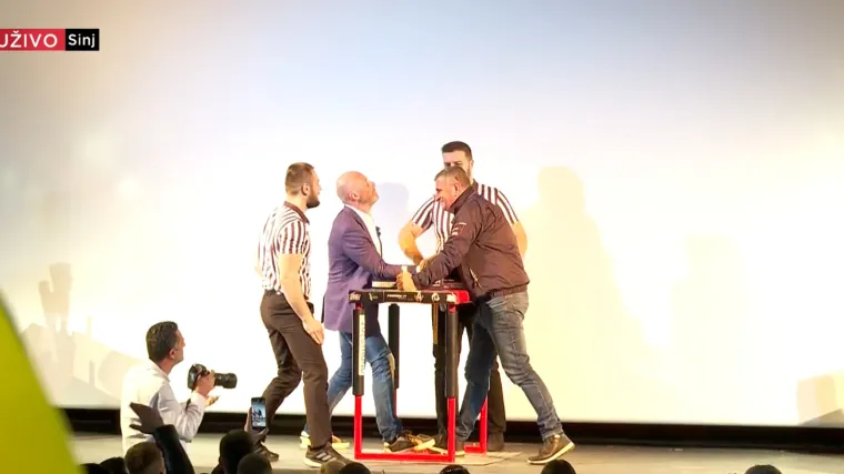 Pobjednik natjecanja u obaranju ruke: 'Važna je prehrana. Proteine dobivam od janjetine, jedno 5 kila dnevno&hellip;'