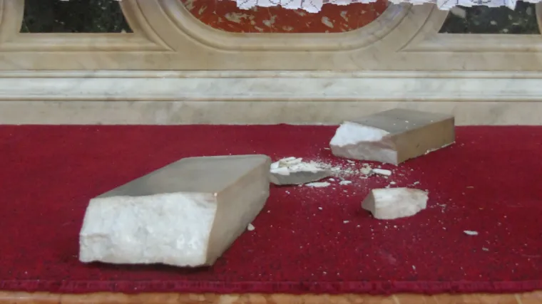 FOTO U potresu stradala i crkva u Dubrovniku. O&scaron;tećen oltar napravljen nakon velikog dubrovačkog potresa 1667. godine