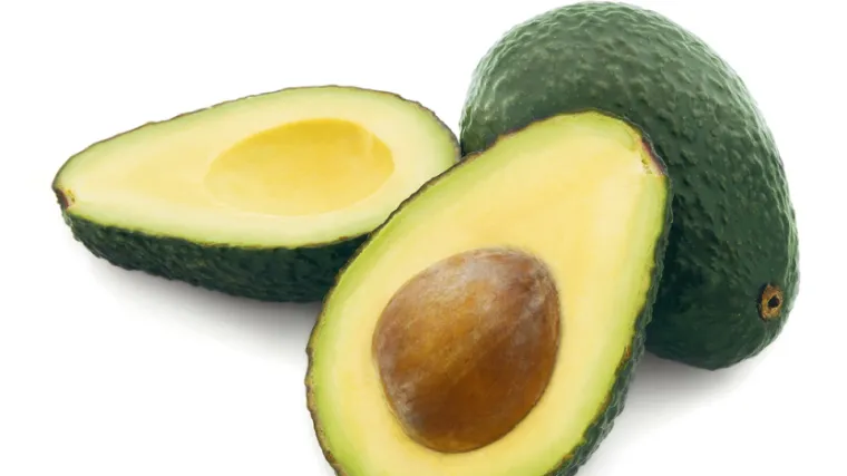 Maska za lice od avokada i maslinovog ulja vratit će kosi svježinu i sjaj