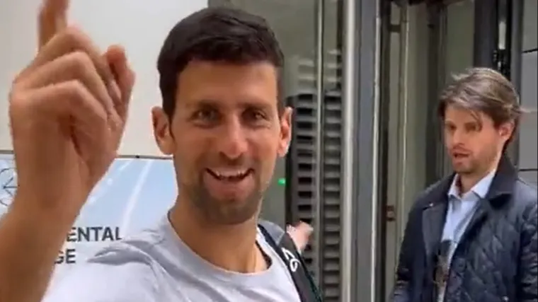 Novinar pre&scaron;ao pola svijeta da bi gledao Đokovića, snimka njihovog susreta u Beogradu postala hit: 'Či-či-či, le-le-le'