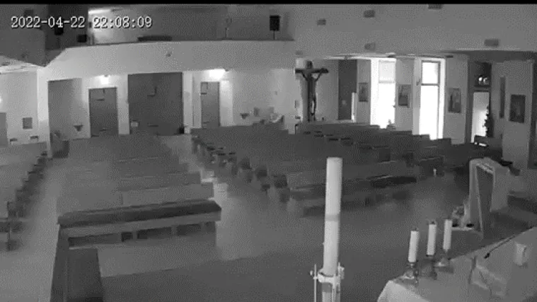 Pogledajte video: Nadzorne kamere dubrovačke crkve snimile trenutak razornog potresa