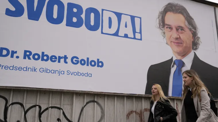 U Sloveniji otvorena birali&scaron;ta, glavni favoriti Jan&scaron;a i menadžer  Golob koji je prije nekoliko mjeseci osnovao stranku