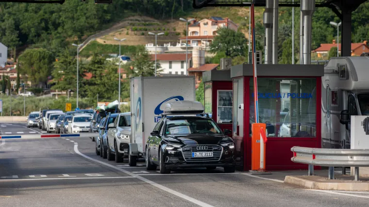Novi sustav na granicama ipak ima izuzetke! Ovisno koji dokument prilože, državljani BiH neće uvijek platiti sedam eura