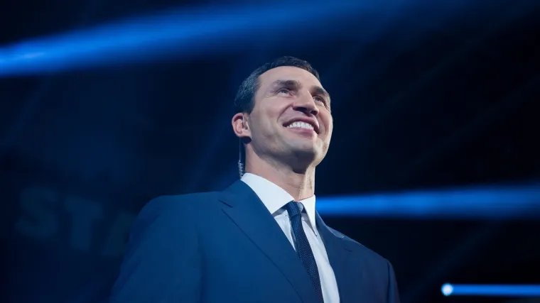 Vladimir Kličko najavio povratak u profesionalni boks