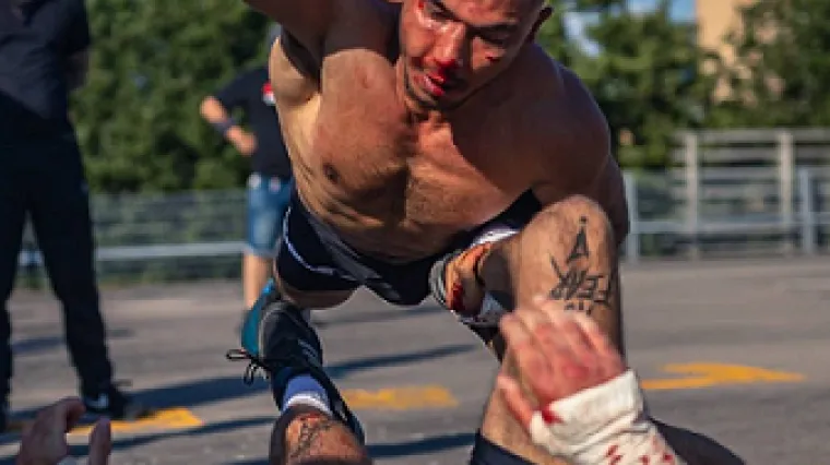 Mislite da je UFC brutalan? Pogledajte kako izgledaju 'King of the street' borbe u kojima se bore najbrutalniji huligani