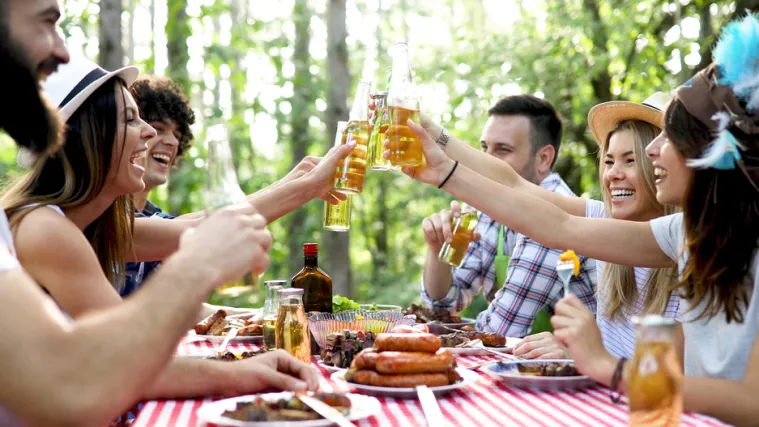 Grah i kobasice mnogima će &bdquo;te&scaron;ko pasti&ldquo; na Praznik rada, evo kako to spriječiti