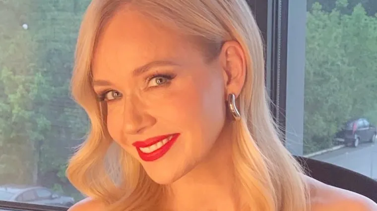 Jelena Rozga osvanula kao seksi ženski viking: Ovaj dramatični look je skoro preopasan za srce