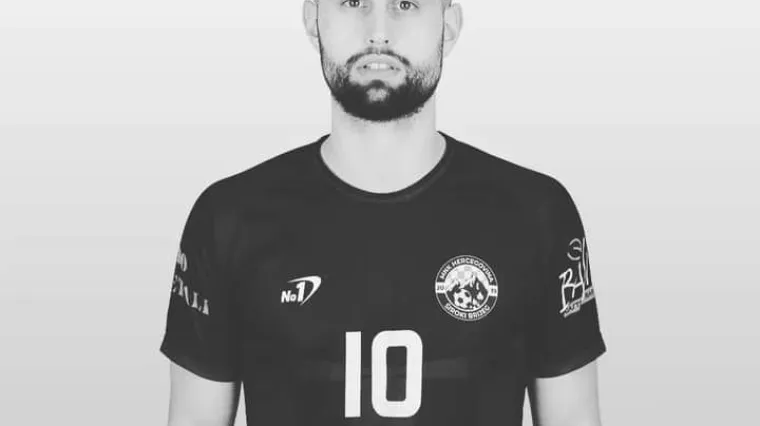 Malonogometa&scaron; u BiH sletio s ceste i udario u zid: Poginuo na licu mjesta