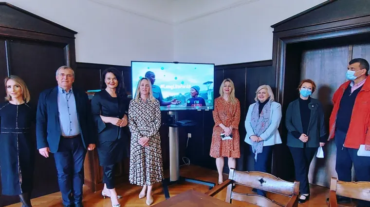 Jednostavan postupak spa&scaron;ava milijune života, a čak 13 posto hrvatskih roditelja to ne želi