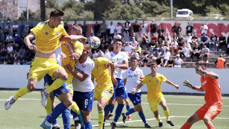 Hajduk je velikom pobjedom u Splitu napravio ključni korak prema naslovu: Bili tići slavili u najvećem derbiju